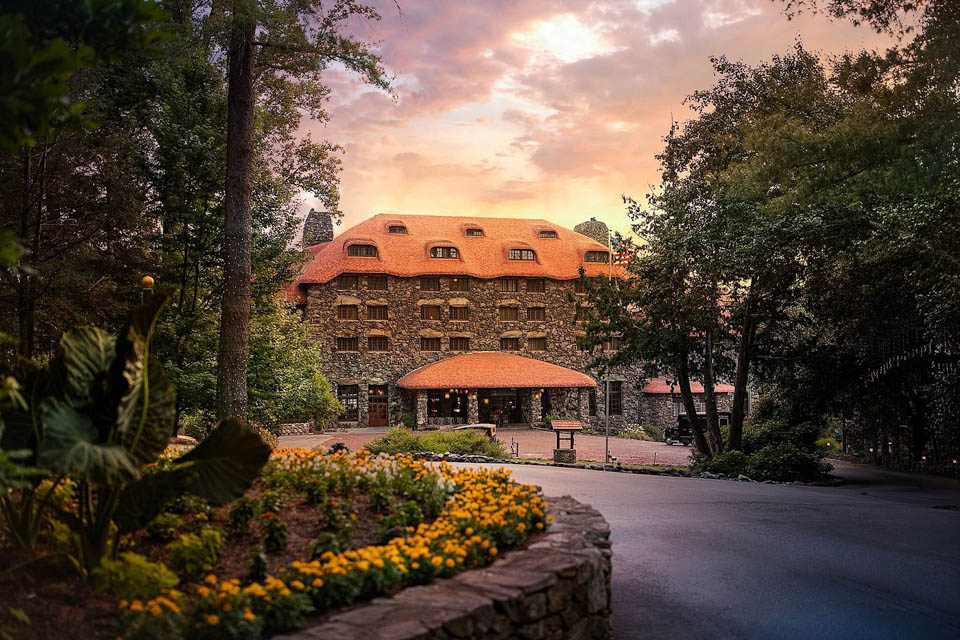 6 Visit Gorgeous Grove Park Inn Asheville NC Top things to do RV trip