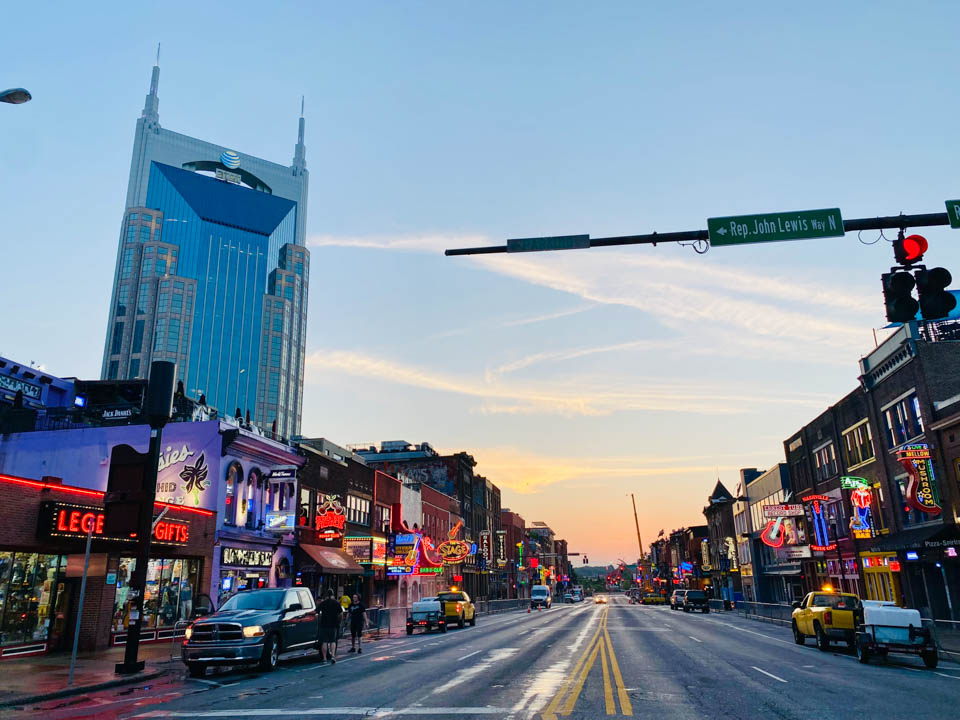 2 Amazing live music on Broadway in Nashville