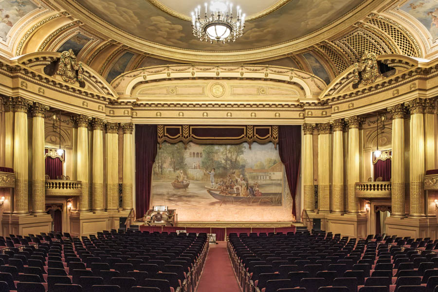 3 See the gorgeous America's Prettiest Playhouse Al. Ringling Theatre top things to do Baraboo WI RV trip