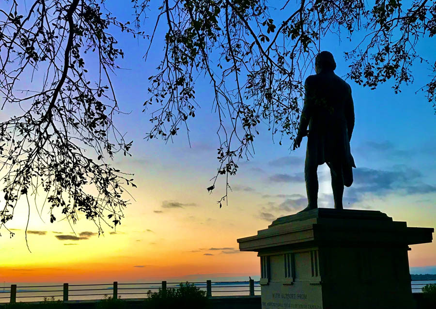 02 Explore The Battery in Charleston South Carolina